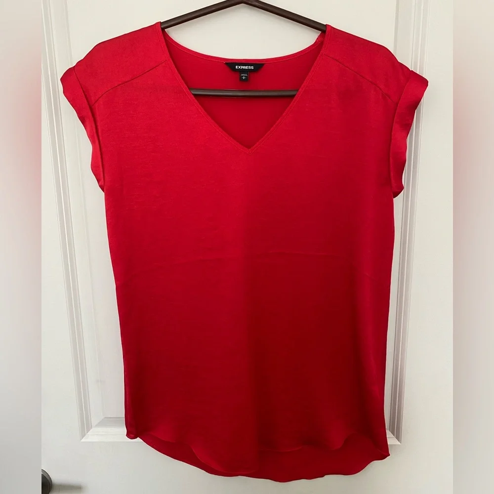 Express Bright Red V-Neck Short Sleeve Cuff Blouse Women’s Small - Picture 1 of 5